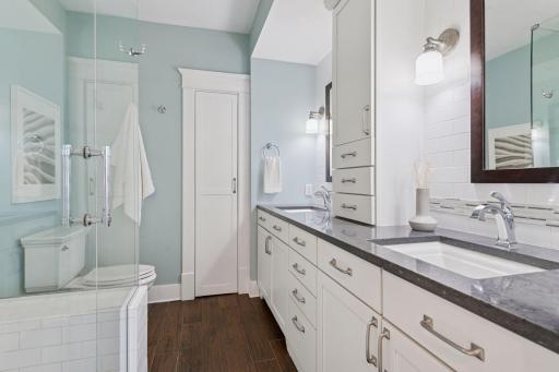 2820 Irving Avenue S, Minneapolis, MN 55408