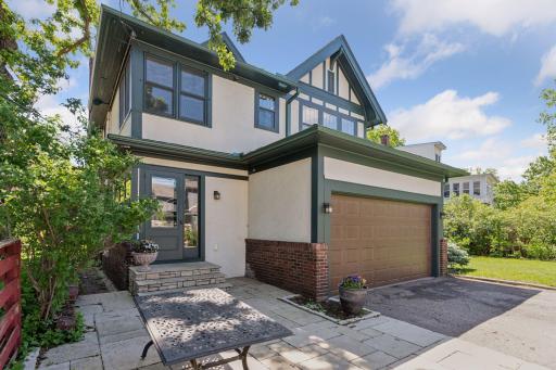 2820 Irving Avenue S, Minneapolis, MN 55408