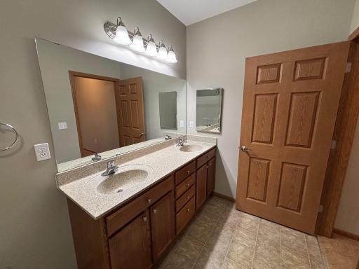 601 Levander Way, 311, South Saint Paul, MN 55075
