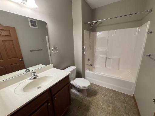 601 Levander Way, 311, South Saint Paul, MN 55075