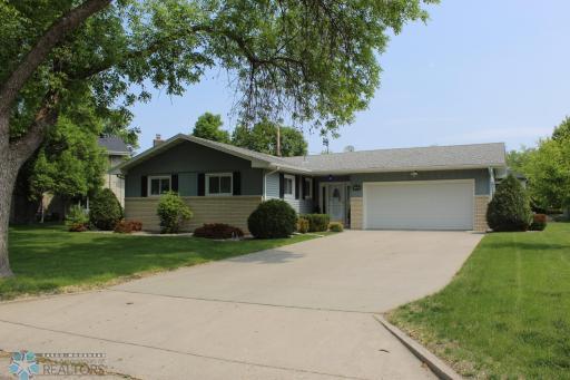 406 Horn Avenue, Moorhead, MN 56560