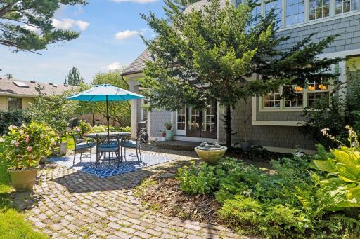 14 Forest Dale Road, Minneapolis, MN 55410