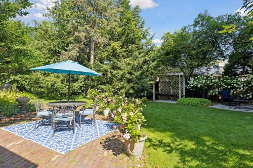 14 Forest Dale Road, Minneapolis, MN 55410