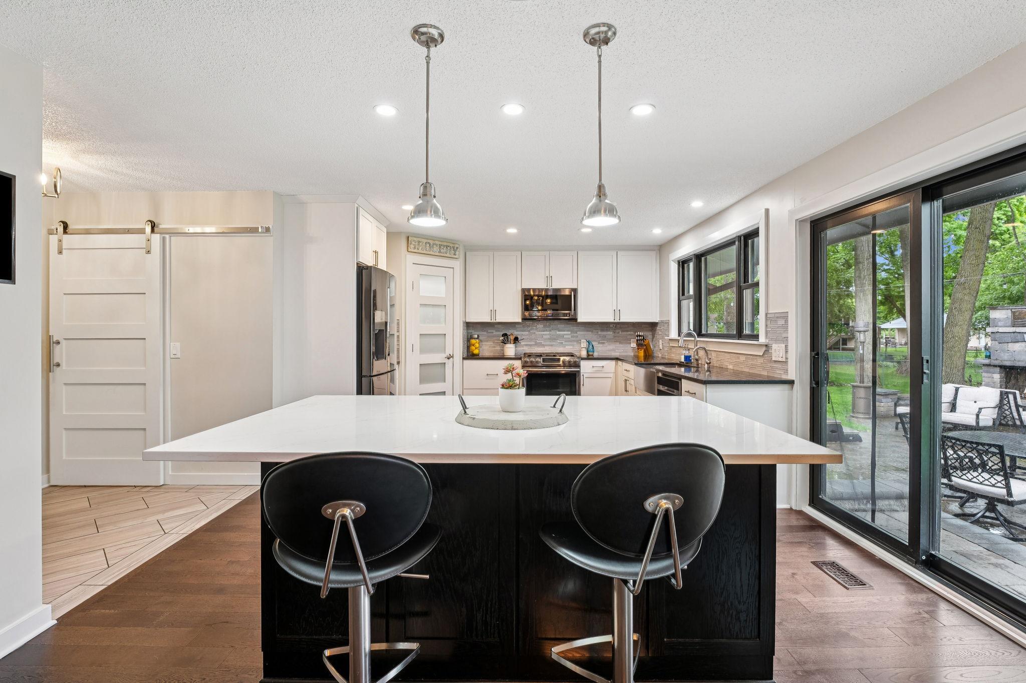 538 Silver Lake Road NW, Saint Paul, MN 55112