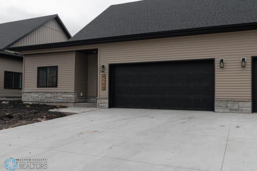 4174 Arthur Drive S, Fargo, ND 58104
