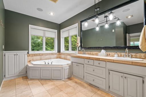 6600 Geneker Way, Maple Plain, MN 55359