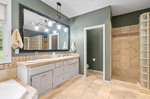 6600 Geneker Way, Maple Plain, MN 55359