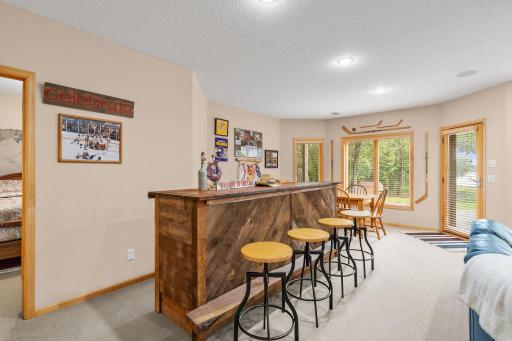 6600 Geneker Way, Maple Plain, MN 55359