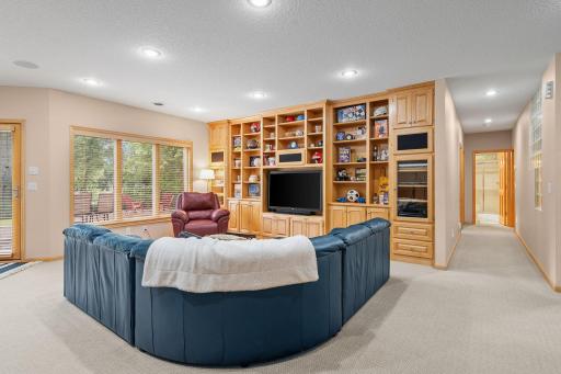 6600 Geneker Way, Maple Plain, MN 55359