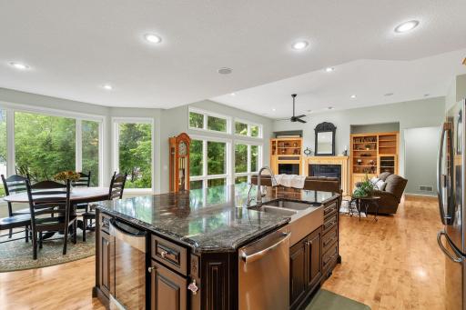 6600 Geneker Way, Maple Plain, MN 55359