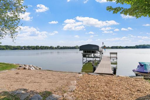 6600 Geneker Way, Maple Plain, MN 55359