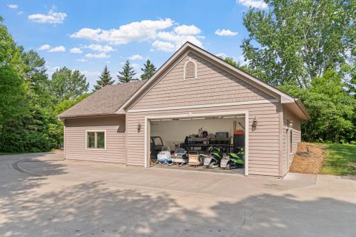 6600 Geneker Way, Maple Plain, MN 55359