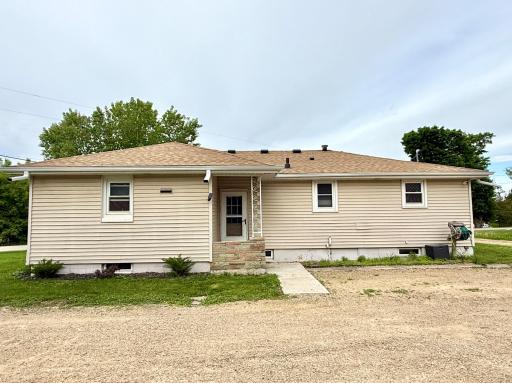 1402 Kirkwood Avenue, Albert Lea, MN 56007