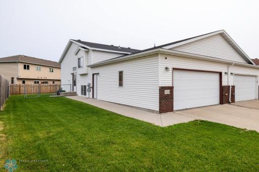 3324 10th Street S, Moorhead, MN 56560
