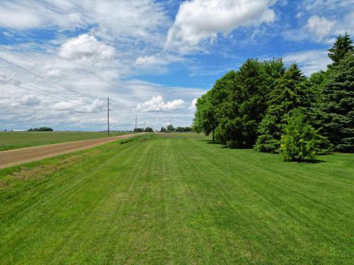 6198 210th Avenue SE, Lake Lillian, MN 56253