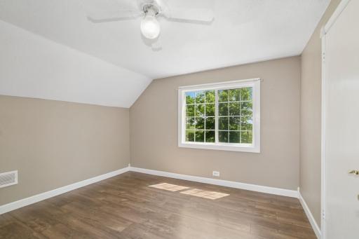 6198 210th Avenue SE, Lake Lillian, MN 56253