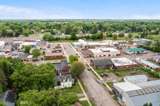 Quick access to downtown Braham and several boutiques and eateries.