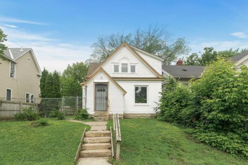 3227 Fremont Avenue N, Minneapolis, MN 55412