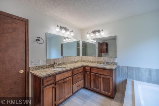 23110 Biscayne Avenue W, Farmington, MN 55024