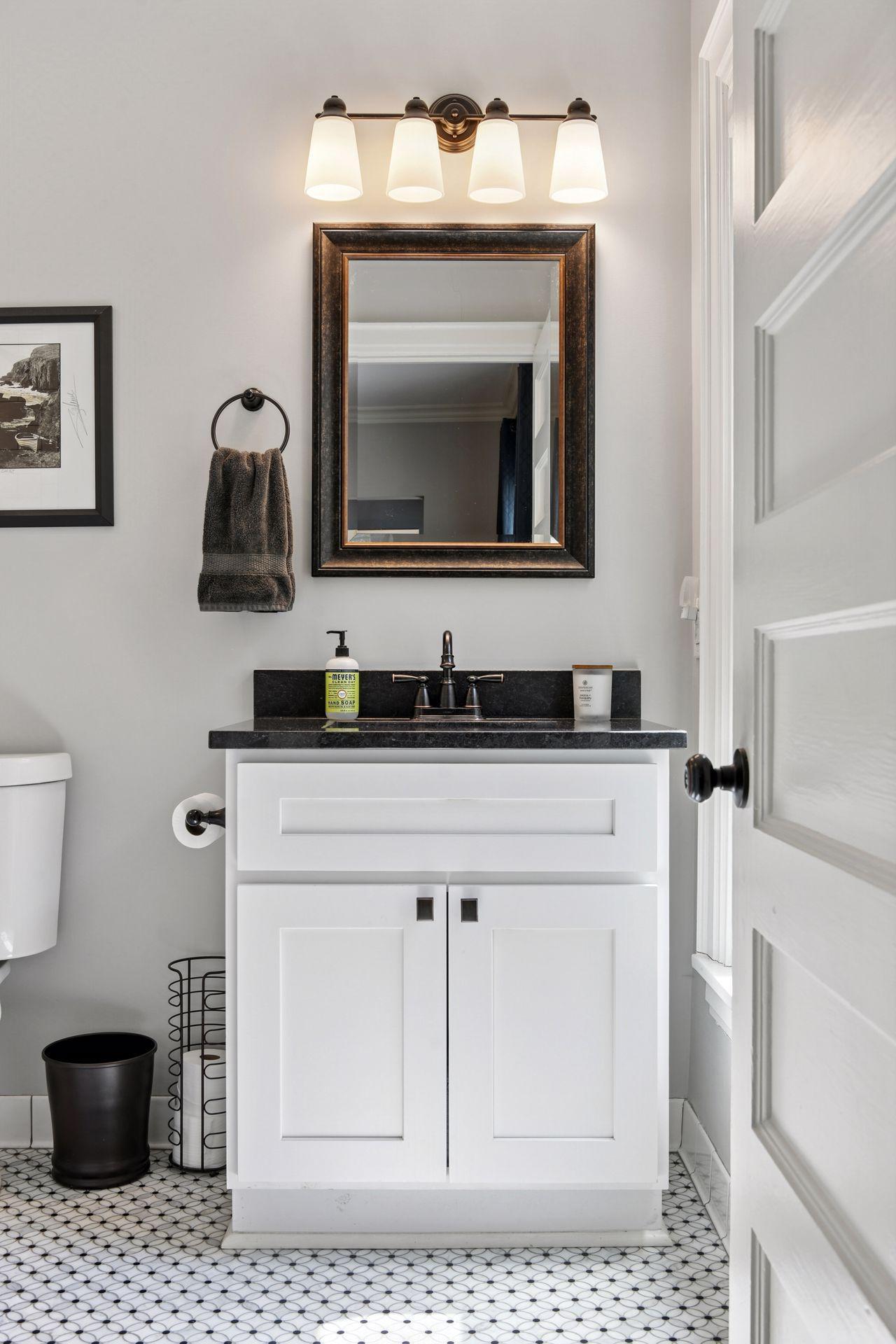 3837 Pleasant Avenue - Main Level Bathroom