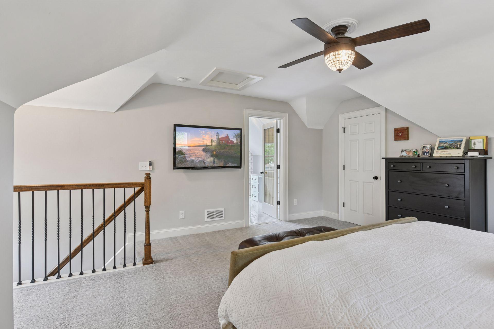 3837 Pleasant Avenue - A private oasis