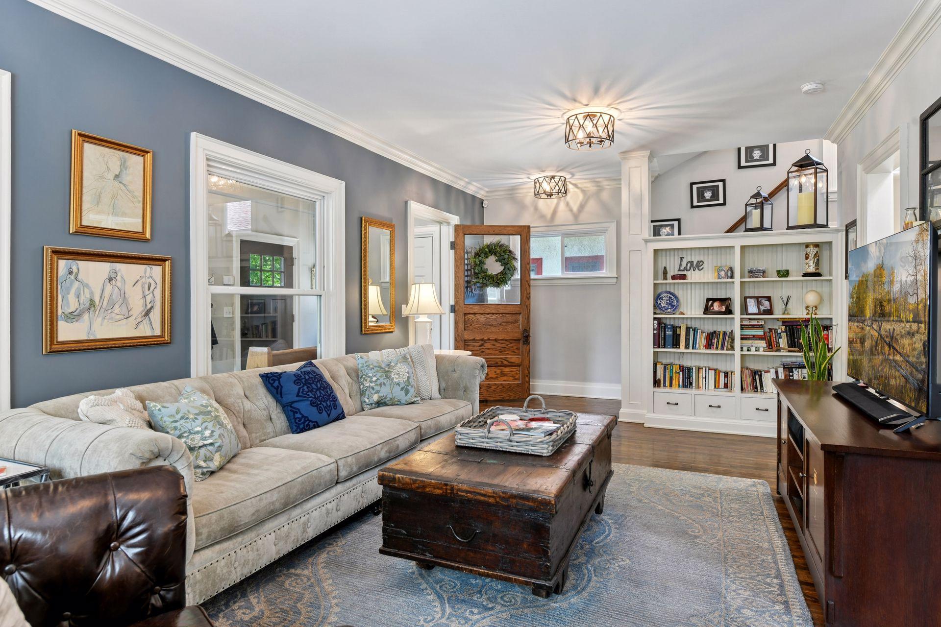 3837 Pleasant Avenue - Living Room