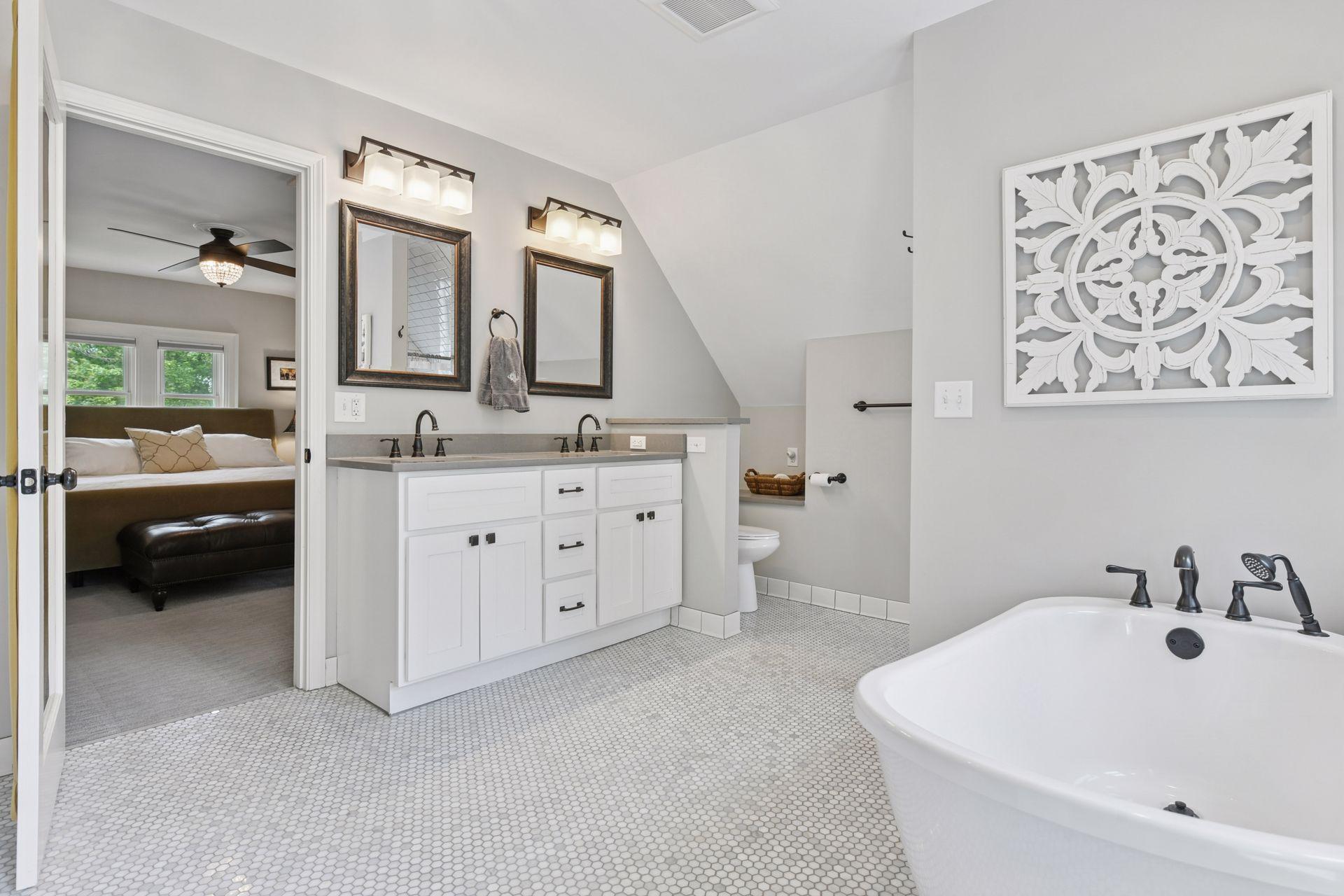 3837 Pleasant Avenue - The Primary Suite Bathroom!