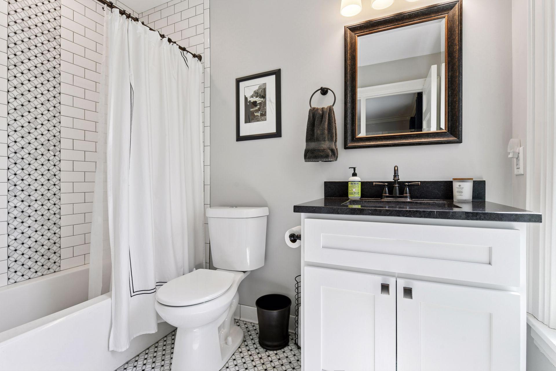3837 Pleasant Avenue - Luxurious Main Floor Bathroom