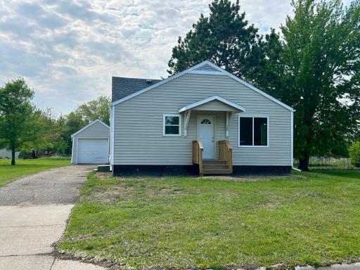 609 4th Street NW, Wadena, MN 56482