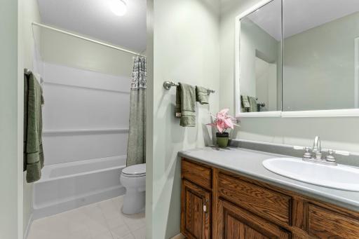Spacious bath