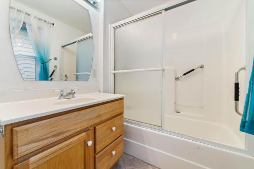 601 N 22nd Avenue W, Duluth, MN 55806