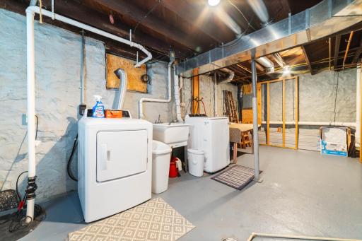 601 N 22nd Avenue W, Duluth, MN 55806