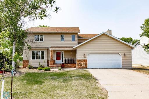 1727 33rd Street S, Moorhead, MN 56560