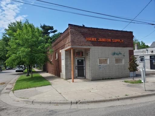 571 Dale Street N, Saint Paul, MN 55103