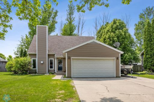 1813 Prairie Lane S, Fargo, ND 58103