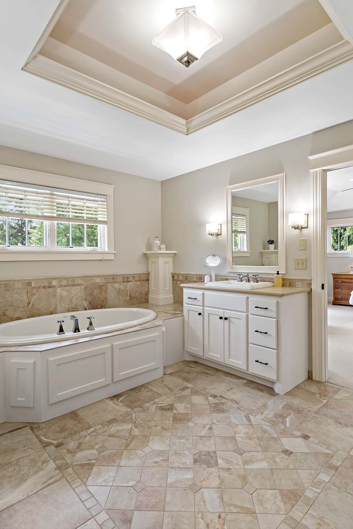 Heated floors in owner's ensuite bath