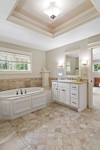 20655 Parkview Lane, Excelsior, MN 55331