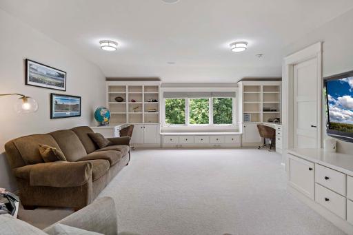 20655 Parkview Lane, Excelsior, MN 55331