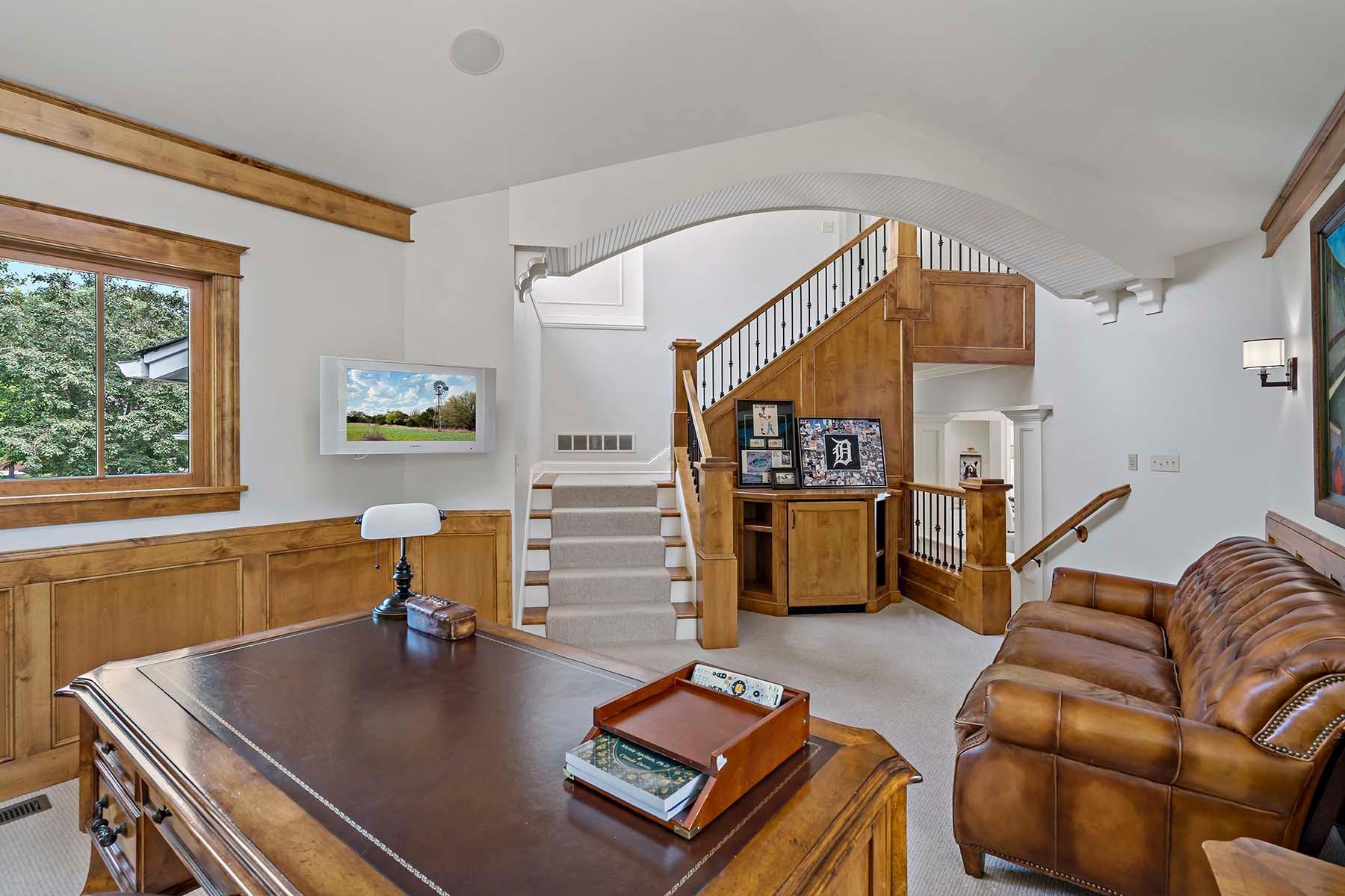 Spacious office with refrigerator