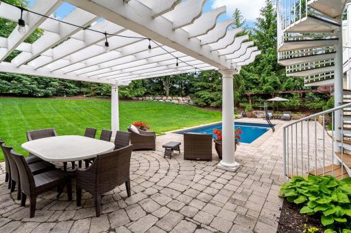 20655 Parkview Lane, Excelsior, MN 55331