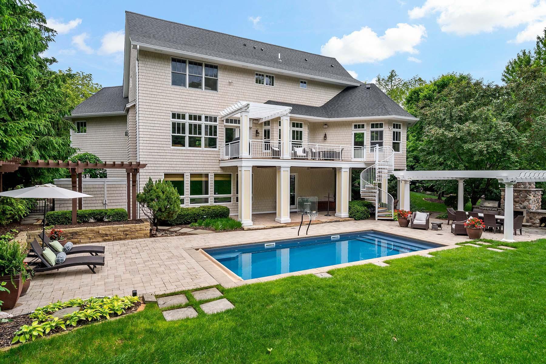 Sonos system extends to the backyard