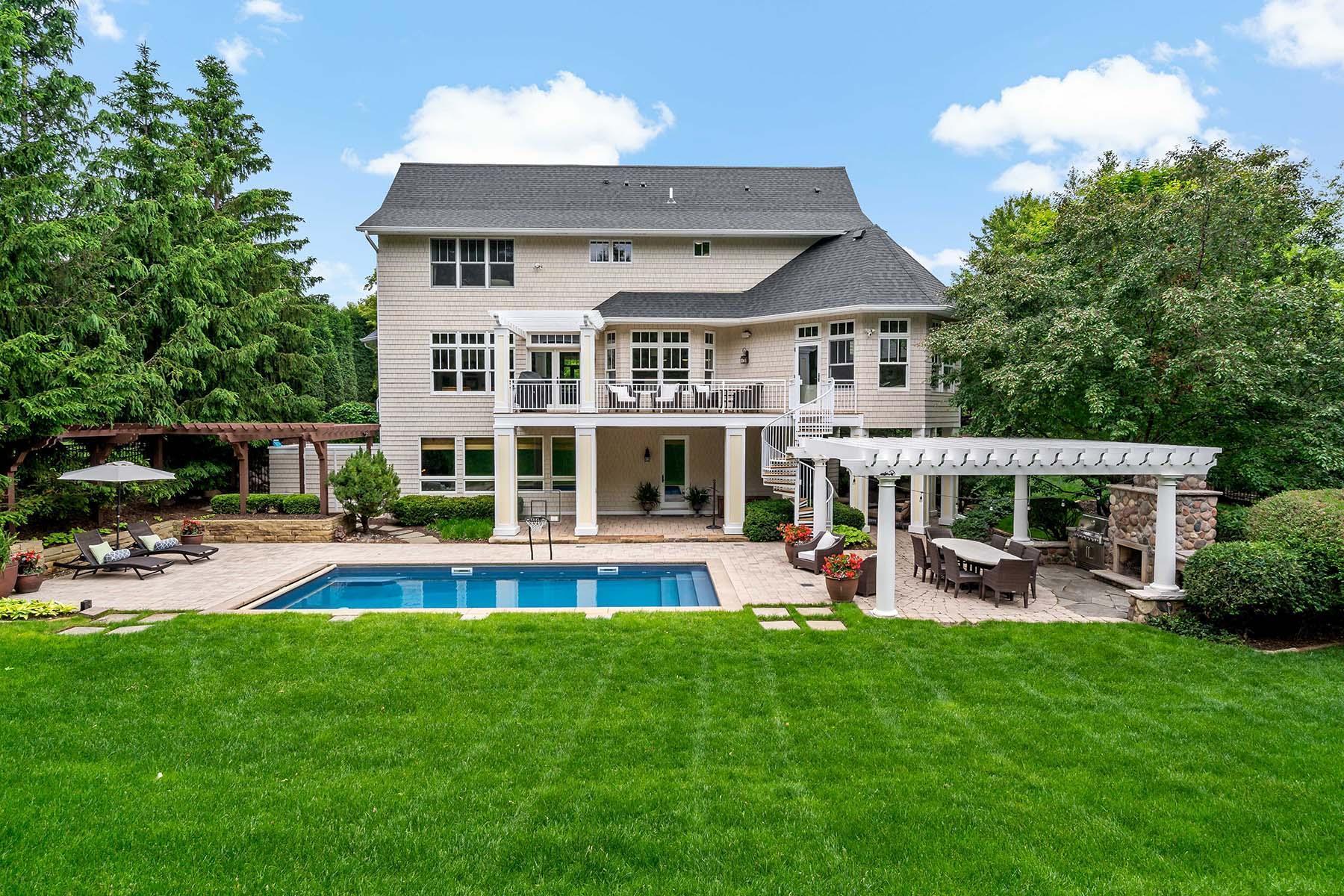 Professionally landscaped by Keenan & Sveiven