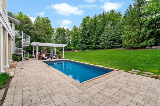 20655 Parkview Lane, Excelsior, MN 55331
