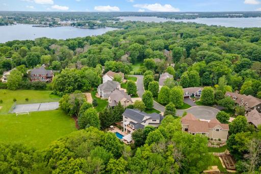20655 Parkview Lane, Excelsior, MN 55331