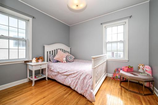 26-web-or-mls-3139 Cleveland St NE 026Full.jpg