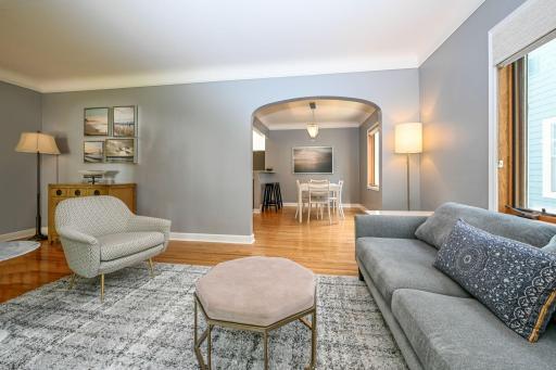 7-web-or-mls-3139 Cleveland St NE 007Full.jpg