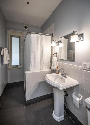 2535 Jackson Street NE, Minneapolis, MN 55418