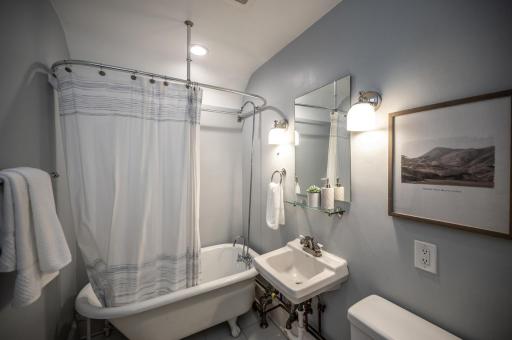 2535 Jackson Street NE, Minneapolis, MN 55418