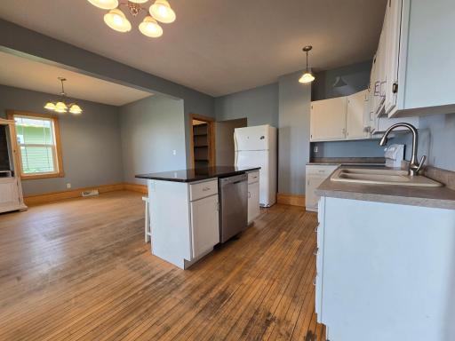 24091 Sunny Side Drive NW, Evansville, MN 56326