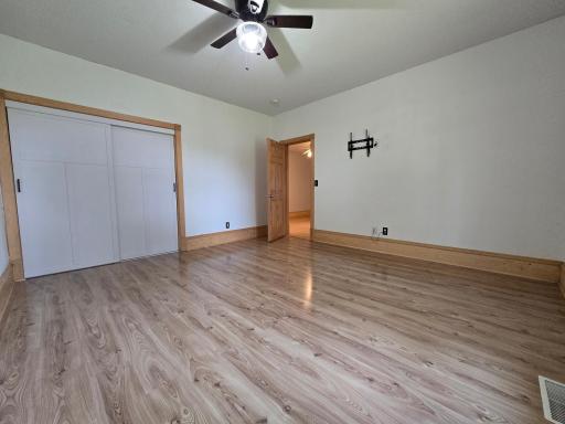 24091 Sunny Side Drive NW, Evansville, MN 56326
